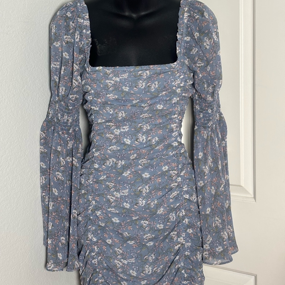 Elegant Floral Square Neck Mini Dress - Picture 3 of 11